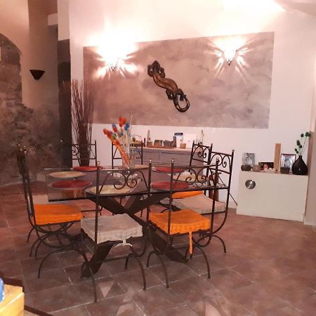 Flassans-sur-Issole Chez Patricia & Denis Bed & Breakfast エクステリア 写真