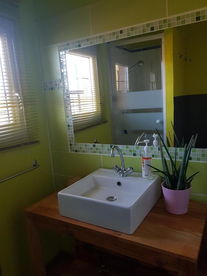 Flassans-sur-Issole Chez Patricia & Denis Bed & Breakfast エクステリア 写真