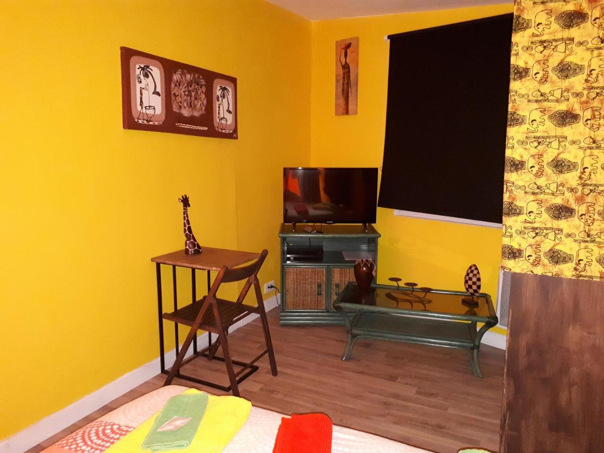 Flassans-sur-Issole Chez Patricia & Denis Bed & Breakfast エクステリア 写真