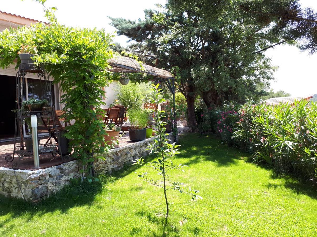 Flassans-sur-Issole Chez Patricia & Denis Bed & Breakfast エクステリア 写真
